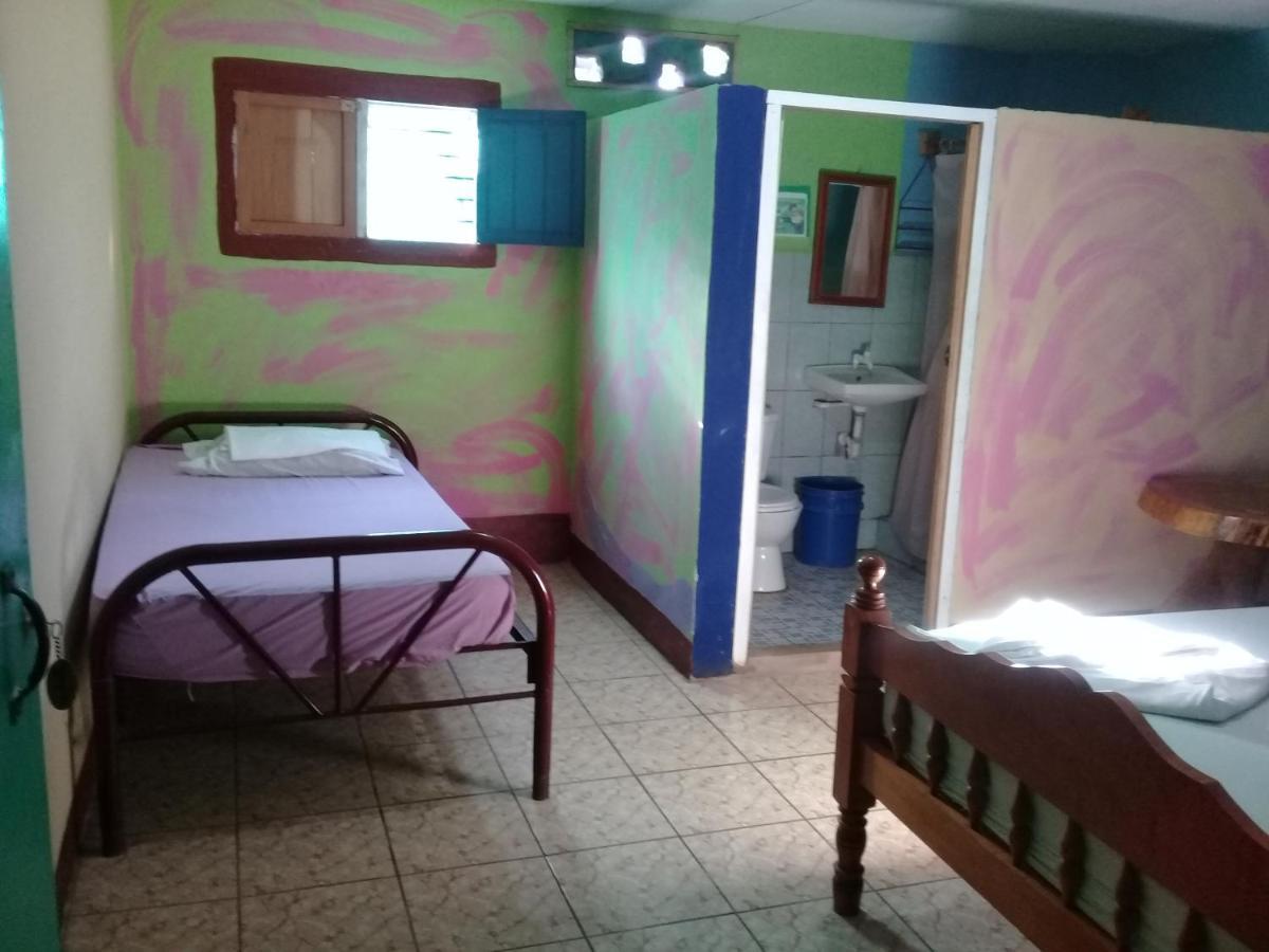 Hostal Maria Rivas Exterior photo