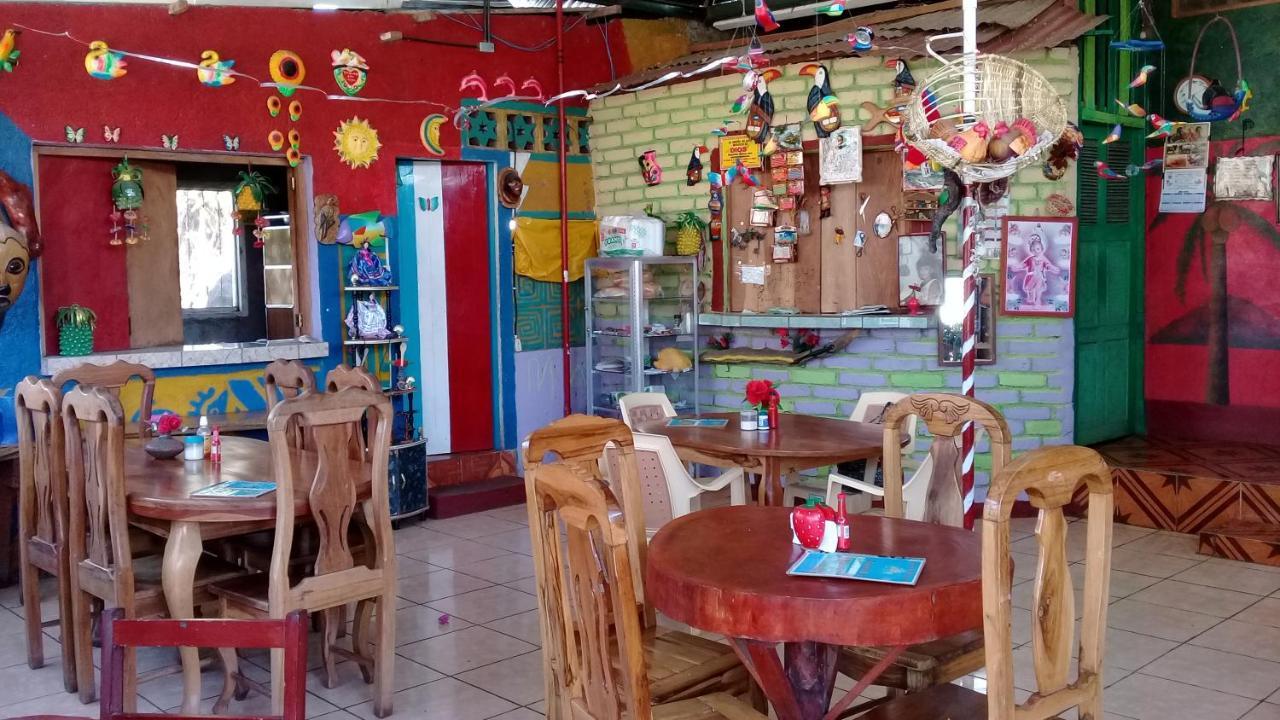 Hostal Maria Rivas Exterior photo