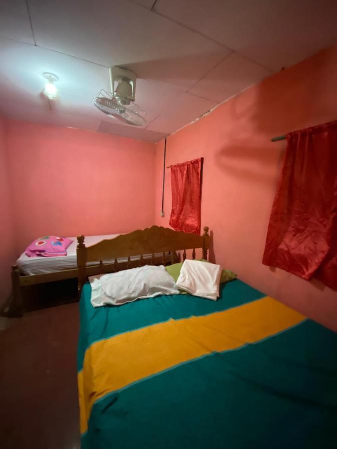 Hostal Maria Rivas Exterior photo
