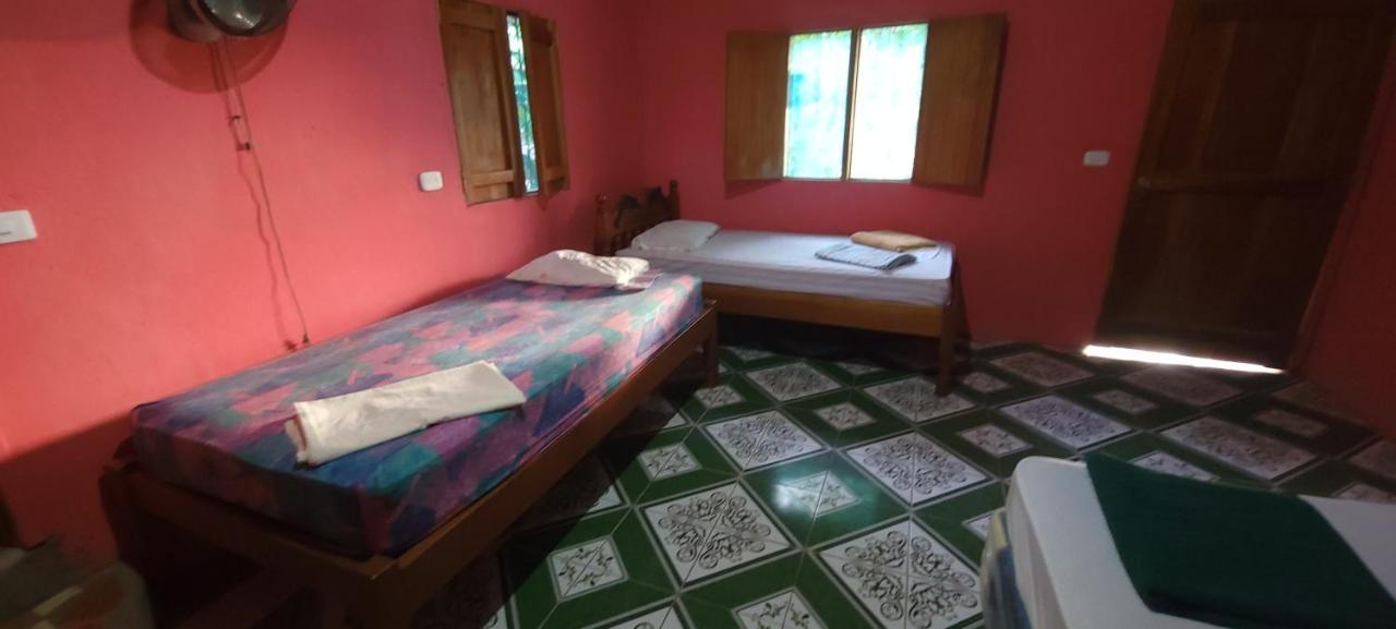 Hostal Maria Rivas Exterior photo